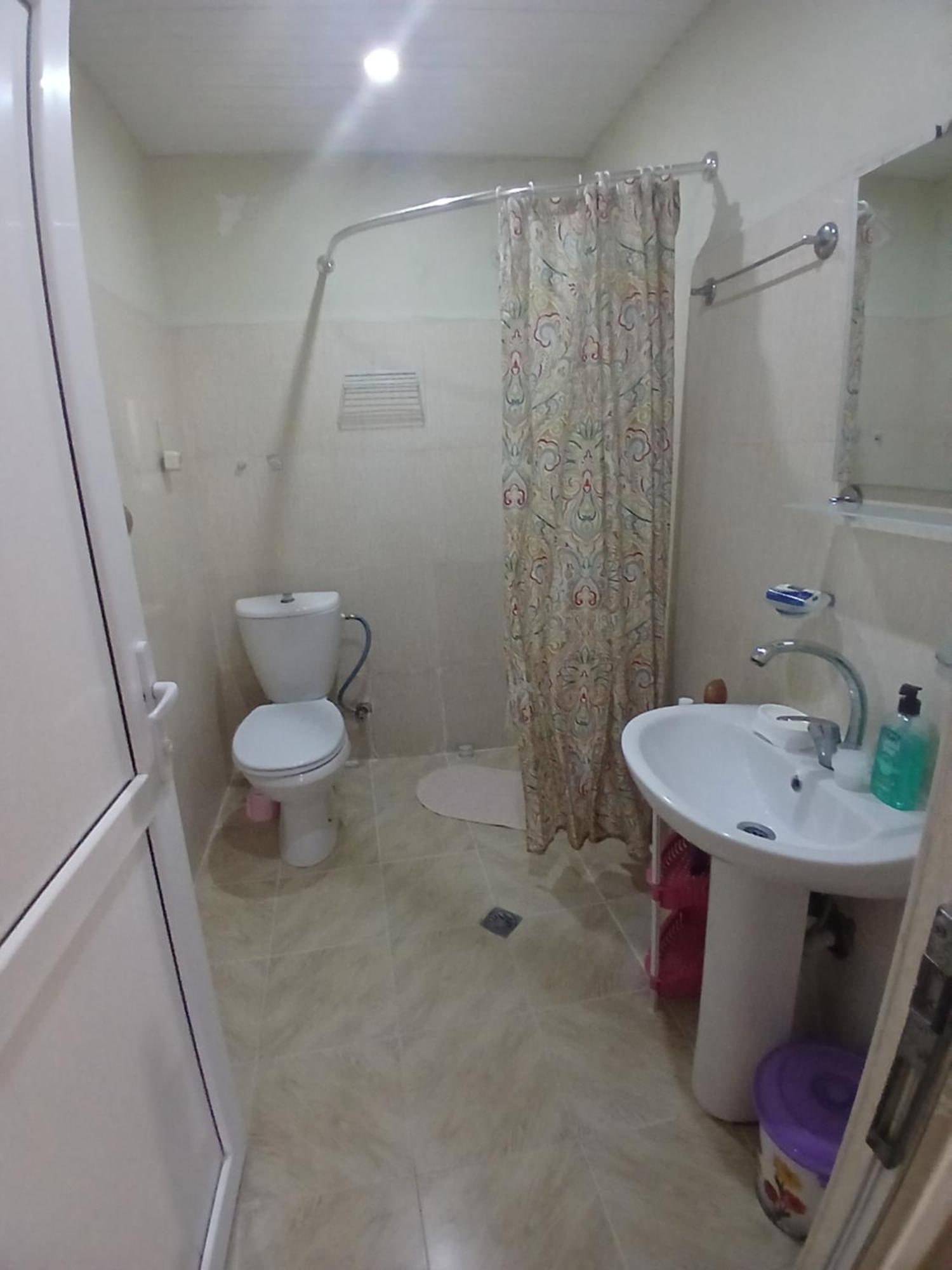 Comfort Rustavi  Buitenkant foto